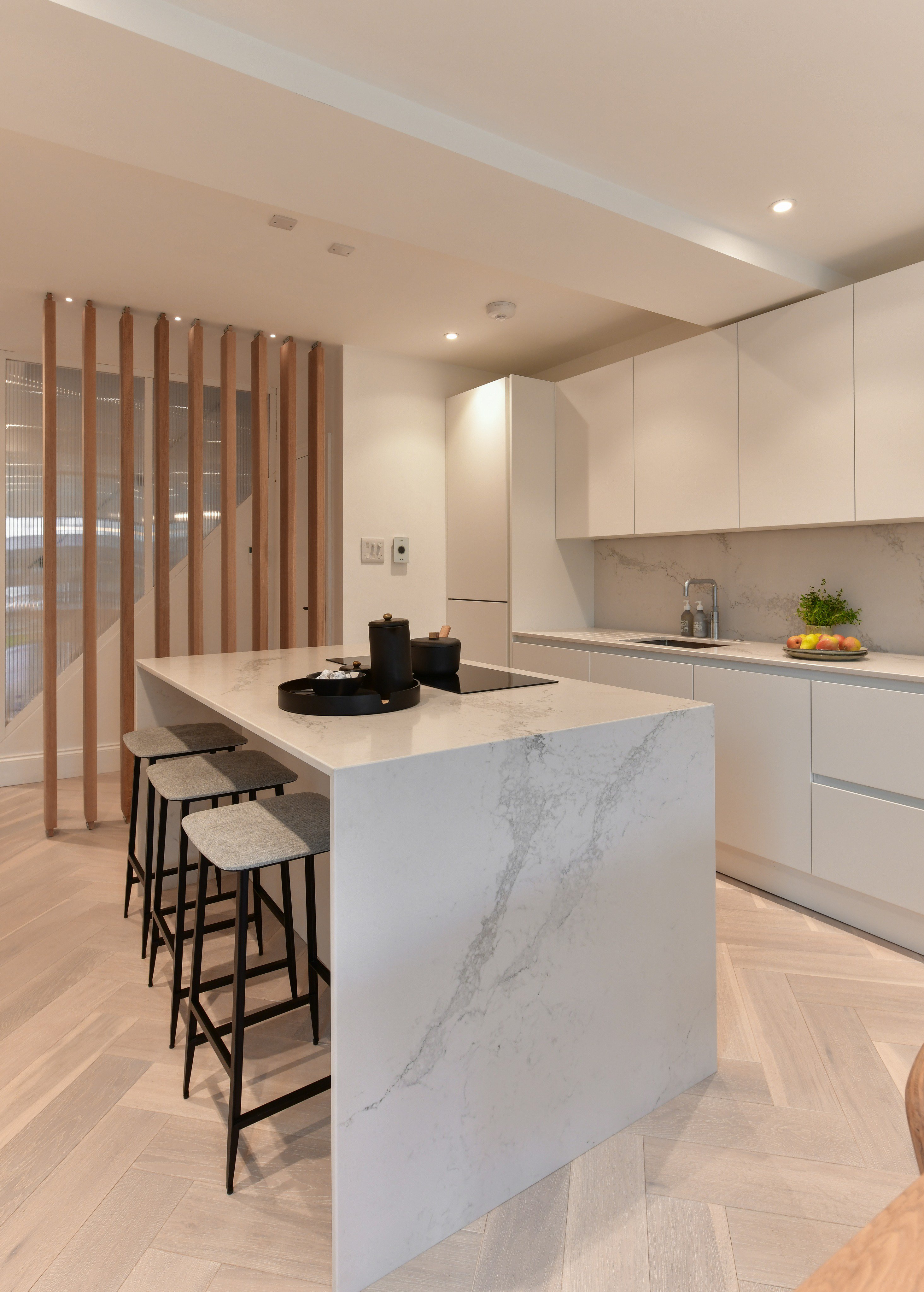 statuario maximus caesarstone quartz