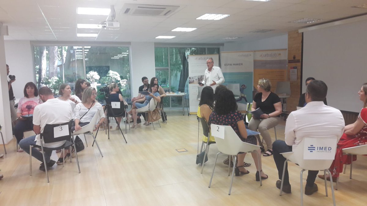 aj_gandia's tweet photo. L’ @UrbalabGandia acull la 3ª edició del Club d’Ocupació 

✅L’acció s’emmarca en el programa experimental Gamificació, Transformació Digital i Networking per a la dinamització del mercat de treball de l’ @AtSafor per l'Ocupació i el Desenvolupament Local

https://t.co/371mRthiZ1 https://t.co/u1lSQt051c