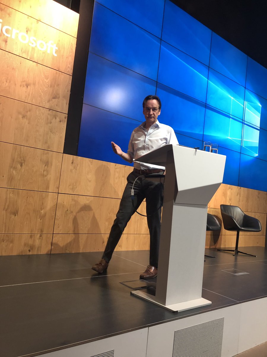 AKIT_Recht's tweet photo. So, jetzt „unser“ #akit- Panel bei der #soko2019 mit Prof. Fiedler vom VDZ zu #Fakenews, #Uploadfilter, #Fakenews & Co. #sokit https://t.co/DHhuq8Rzeq