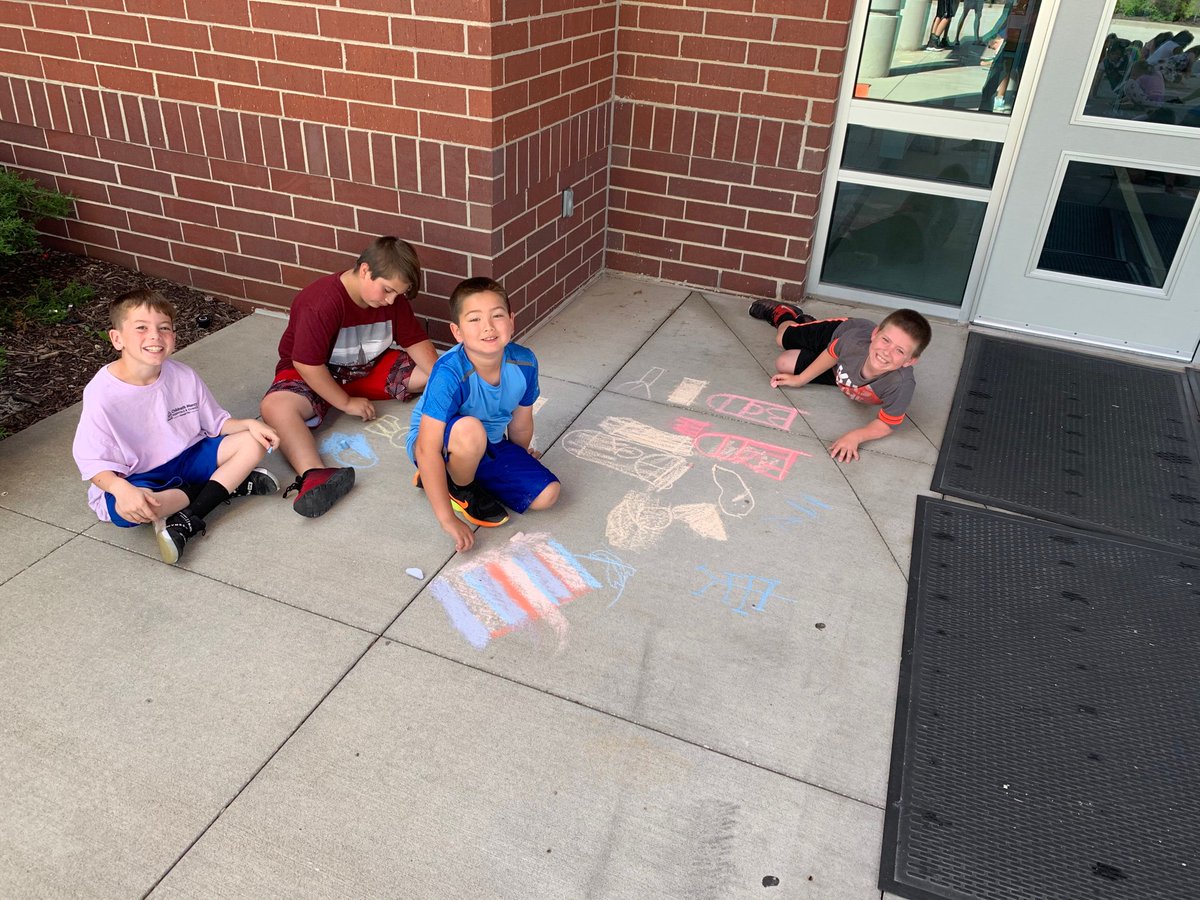 MrsBenson212's tweet photo. Last day of summer school! Drawings of Greek Gods and Goddesses #4thgraders #lpssummer19 #kbcougars @KBElementary https://t.co/l0hKbkK5Zd