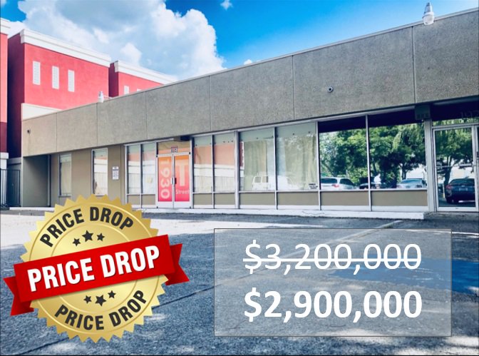 SacCommercialRE's tweet photo. *Major price reduction in #MidtownSac*
Reduced from $3.2MM to $2.9MM
...
This 16,000 sq.ft. office/retail space includes front/rear parking, a newer roof, and is tastefully decorated with murals on it's west wall. #SacCRE https://t.co/1HW1RmP5pR