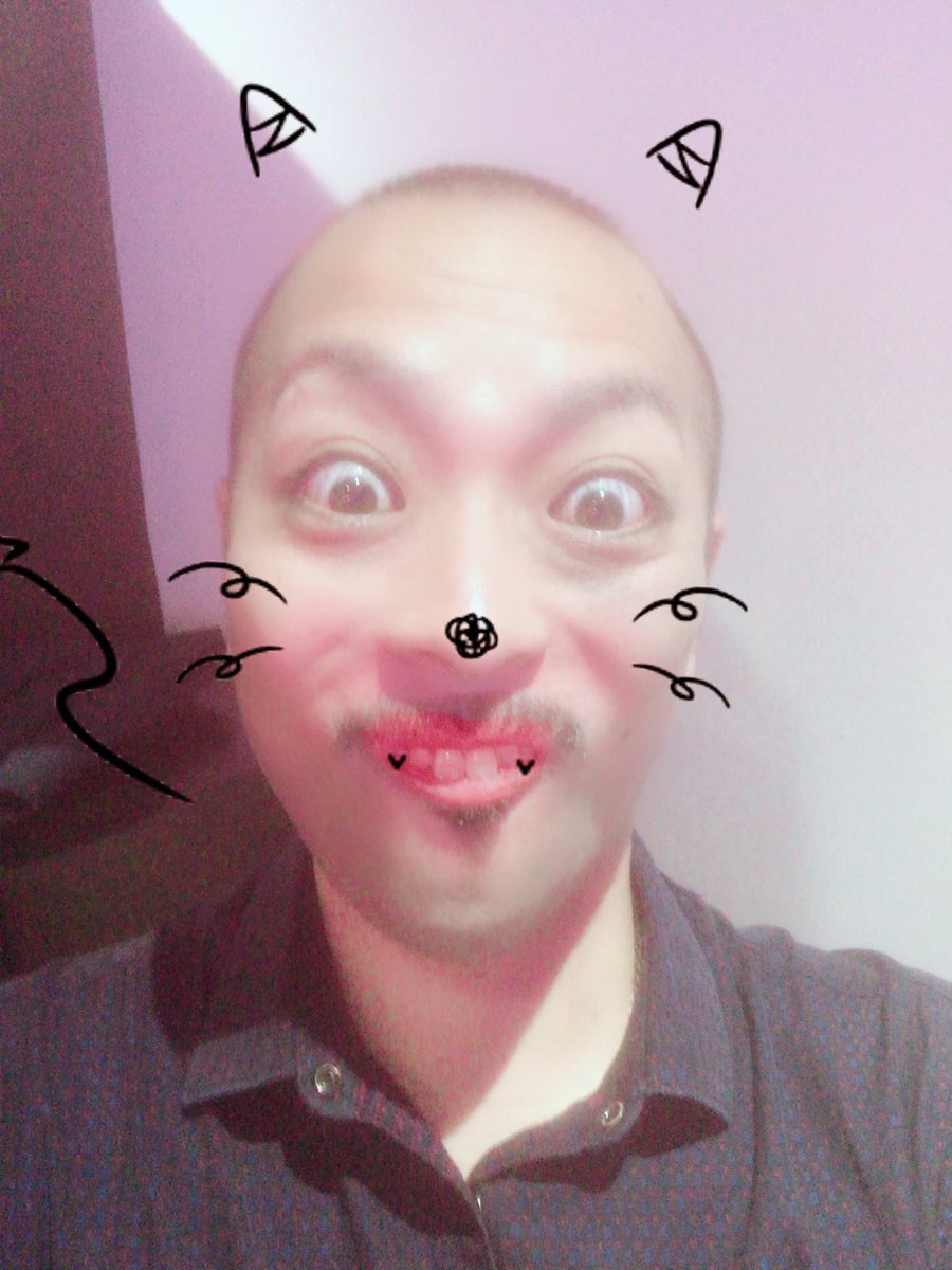 BarGG5's tweet photo. ギョギョギョー >* ))))>< 長崎今日雨かと思ったら雨降ってなかったー😌✨
金曜日は飲みに出る方が多いんご。
5時まで開いてますので飲み足りない方誰でもウェルカムですヾ(๑╹◡╹)ﾉ"

#gggrup #vファーレン長崎 
#長崎 #佐世保 
#bar 
#フォローバック #bargg 
#長崎グルメ
#思案橋 #銅座 https://t.co/oOsdbMBdQO