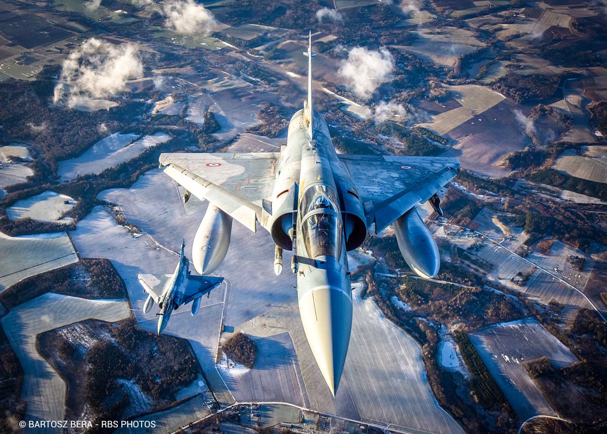 D-KJWuoX4AInhNz.jpg:large