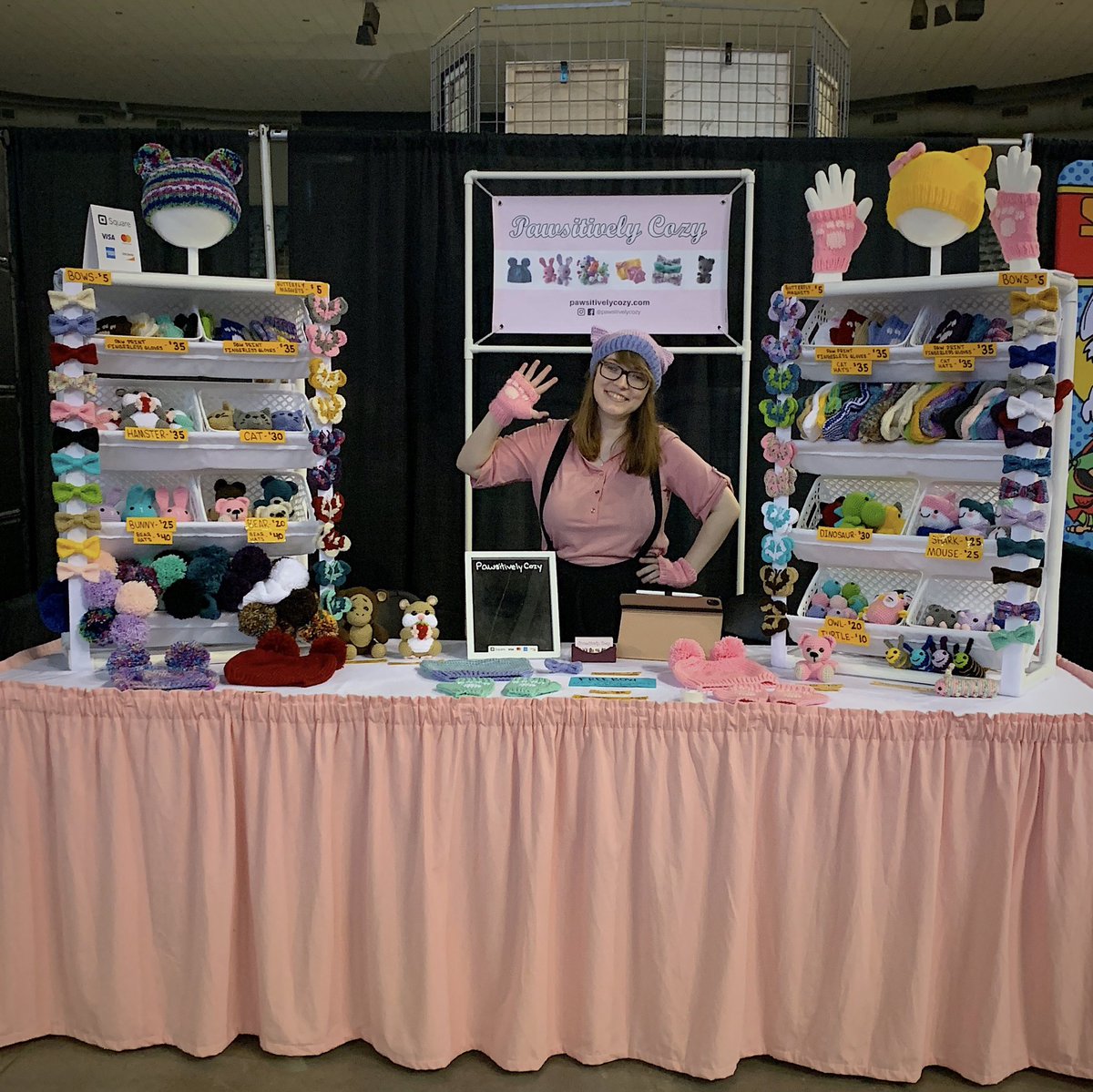 pawsitivelycozy's tweet photo. We're all set up at @ocomiccon!
Come say hi and booth D13. If you have a cat please show us a picture of them and we'll give you a free cat toy! π»
#ocon5 #oconexpo #ocomiccon https://t.co/GuV3x3sjpR