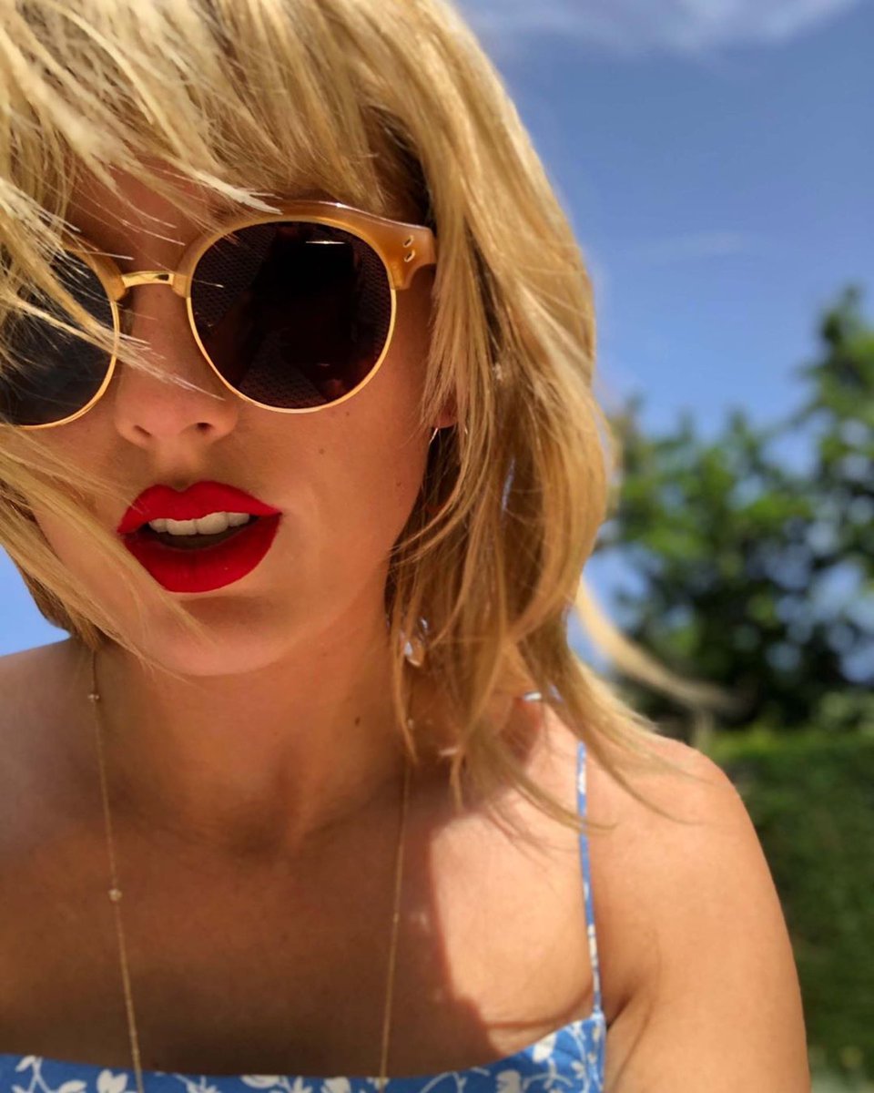 Taylor Swift On Twitter Friday Calmness