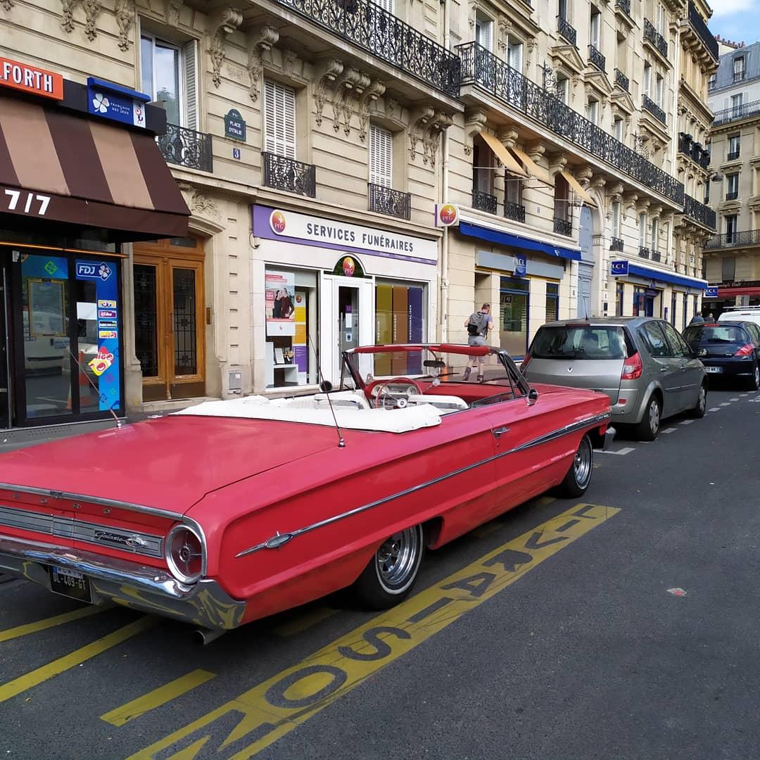 Klasik şehre klasik otomobiller çok yakışıyo...
#klasik #classic #klasikotomobil #classiccar #paristourism #paristurizm #parislove #paris_focus_on #paris🇫🇷  #parisienne #paris #france🇫🇷 #france_focus_on #france #france4dreams  #francevacations #parisrehberi #parisrehberim #fransa