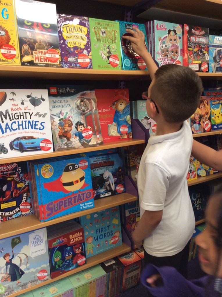 Coral enjoyed our visit to the book bus today! As Stephen King says “Books are a uniquely portable magic” 📚