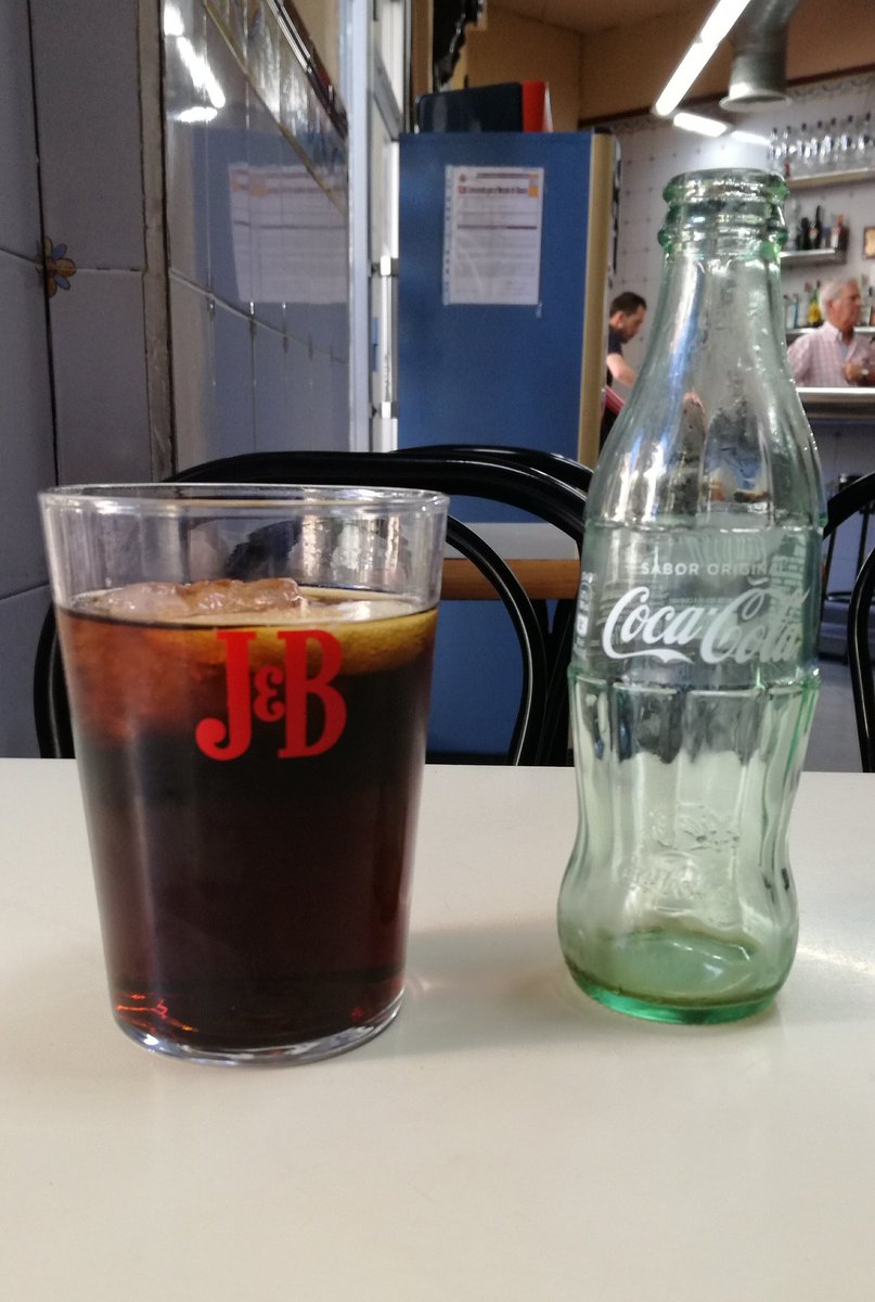 EnHansie's tweet photo. A la vostra salut. #finalfinal #caprici #porqueyolovalgo #cuidemnos #començalestiu #onadadecalor #pornogustatiu https://t.co/KldiRiTFUL