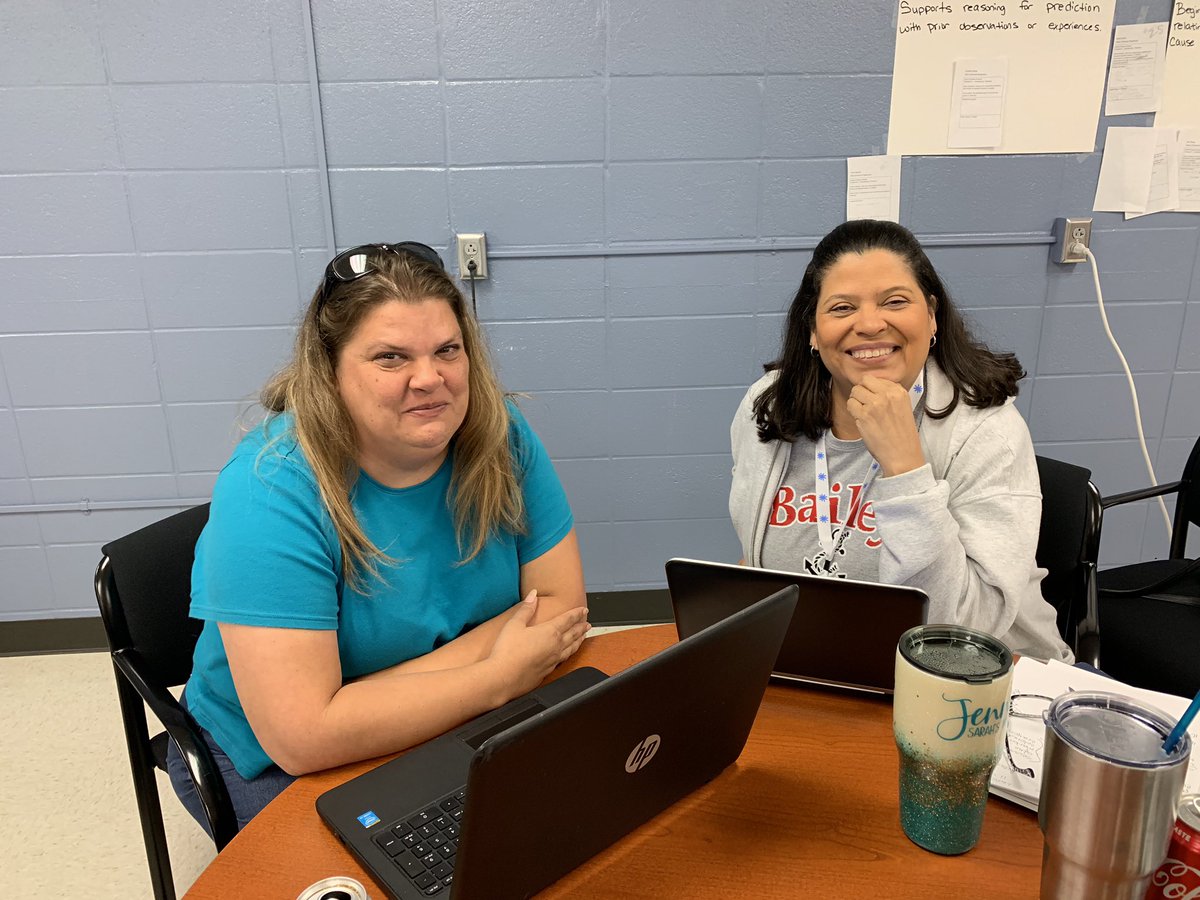 LaraRobMath's tweet photo. Final day! Our teams working to prepare for #summitlearning #Baileyrocks https://t.co/8biATlRRS3
