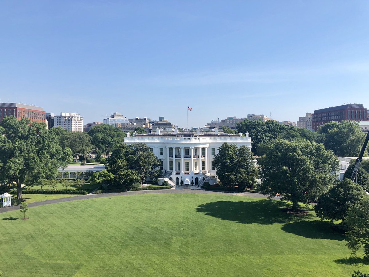 WHhistoryPres's tweet photo. In 1962, the first @WhiteHouseHstry Guidebook was published in partnership with @NatGeo. That cover photo was taken of the north view with the help of @dcfireems. 57 years later, today we captured a south view for the 25th edition, again with the help of awesome DC Fire and EMS! https://t.co/rtKjMaceAM