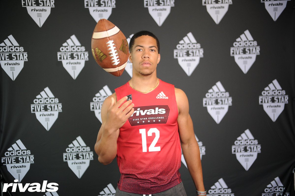 FriedmanAdamm's tweet photo. #Rivals250 LB Cody Simon has a top 3 &amp; his decision could be coming soon https://t.co/8bb3URVg8b https://t.co/BYstdOVM6h