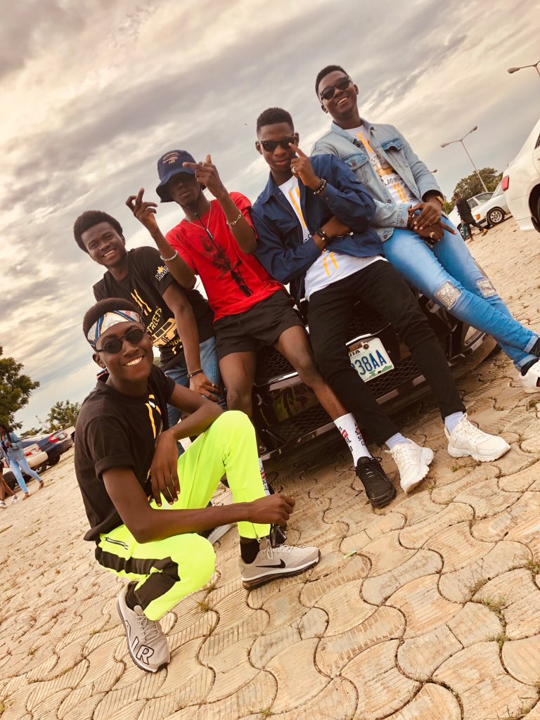 King_Isama's tweet photo. LFC was lit with the squad dem 💦💦👅 KMG 🏆⚡️⚡️⚡️ #streetsoflagos #lfc19 #LFC2019 https://t.co/U5qIa1TbIG