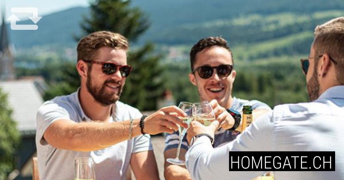 Creators aus der ganzen Schweiz zeigen ihren Wohlfühlort im eigenen Heim. Angelehnt an die schweizweite Kampagne von homegate.ch wählen sie passende Titel, wie hier "25m2 brunch". Zusätzlich erzählen die Creator ihren Follower in den Stories die Geschichte zum Bild.
