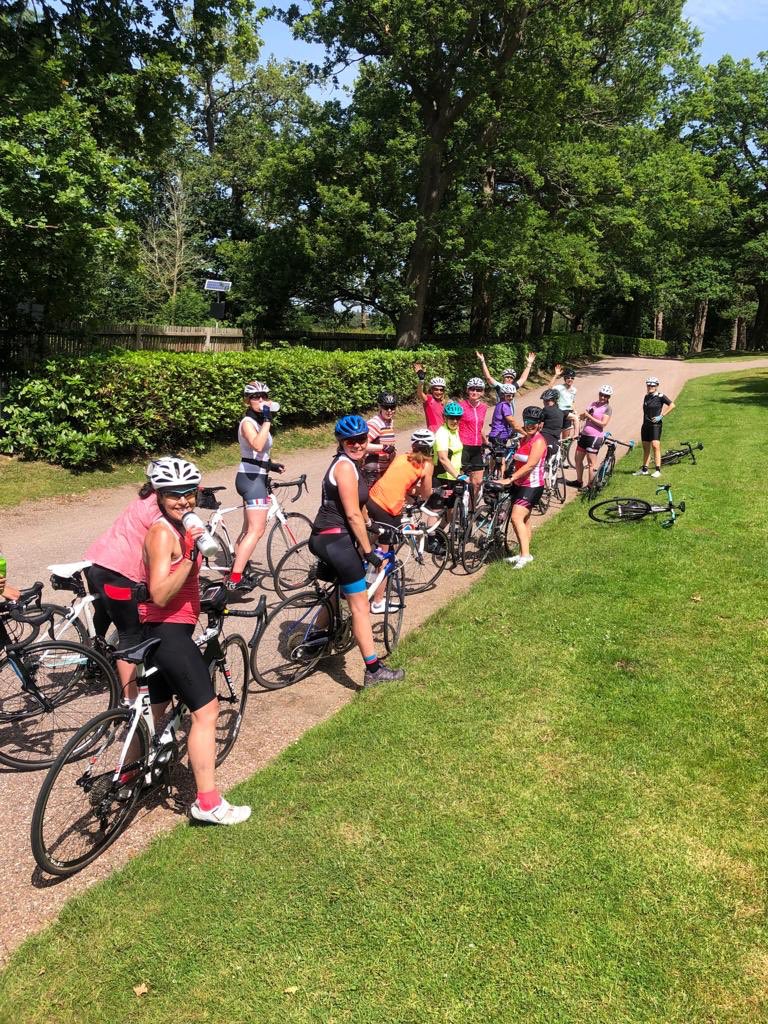 Bia_Cycling's tweet photo. Fridays mean Ridedays! Bare arms and dark lenses- the ☀️ our in full force, &amp; so were our ladies! Wonderful ride on quiet lanes, through Windsor Great Park &amp; of course, ☕️+🍰 at Cinnamon Cafe. Happy Friday indeed! #FridayRideday #thepowerofℹ️ https://t.co/VZDWbcL9dG