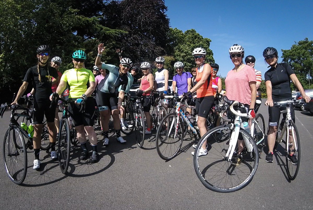Bia_Cycling's tweet photo. Fridays mean Ridedays! Bare arms and dark lenses- the ☀️ our in full force, &amp; so were our ladies! Wonderful ride on quiet lanes, through Windsor Great Park &amp; of course, ☕️+🍰 at Cinnamon Cafe. Happy Friday indeed! #FridayRideday #thepowerofℹ️ https://t.co/VZDWbcL9dG