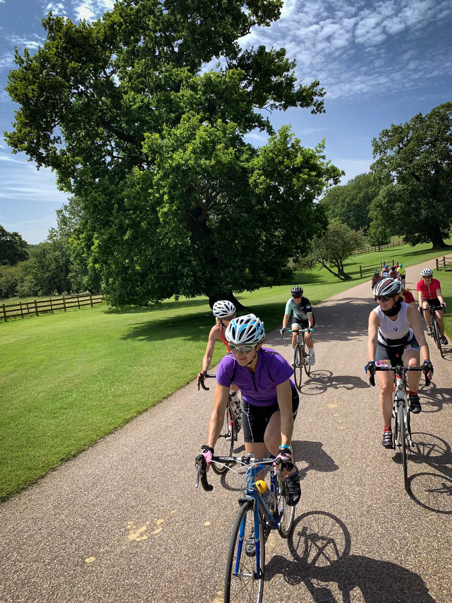 Bia_Cycling's tweet photo. Fridays mean Ridedays! Bare arms and dark lenses- the ☀️ our in full force, &amp; so were our ladies! Wonderful ride on quiet lanes, through Windsor Great Park &amp; of course, ☕️+🍰 at Cinnamon Cafe. Happy Friday indeed! #FridayRideday #thepowerofℹ️ https://t.co/VZDWbcL9dG