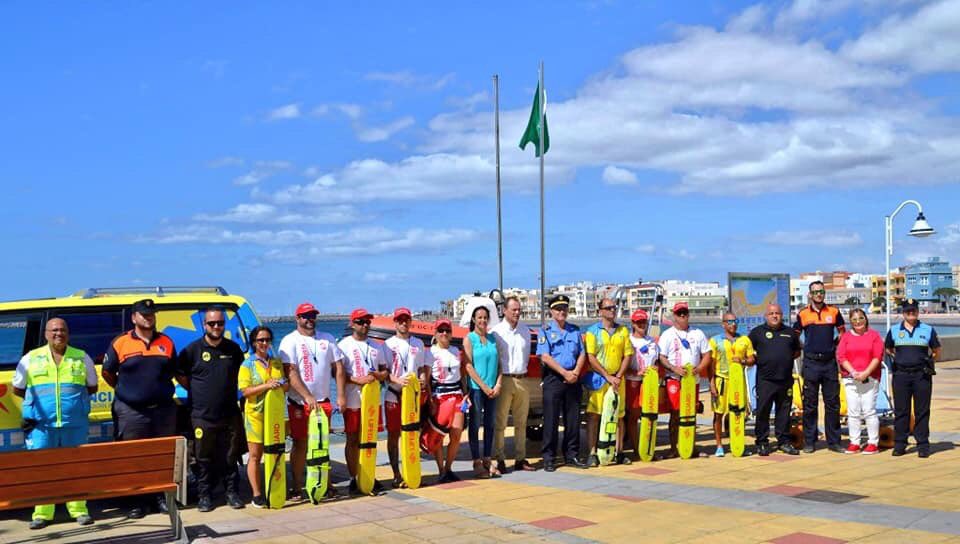 PROVITAL24h's tweet photo. PROVITAL-Socorrismo Acuatico, servicio de vigilancia y socorrismo en playas y zonas de baño de la Villa de Aguimes “Pendientes de ti” @VilladeAguimes @oscarhdezsuarez @PROVITAL24h @estecanaltv @112canarias @BomberosGC @CGPCanaria @canarias7 @laprovincia_es @1500_costa https://t.co/C3lT9c6dkq