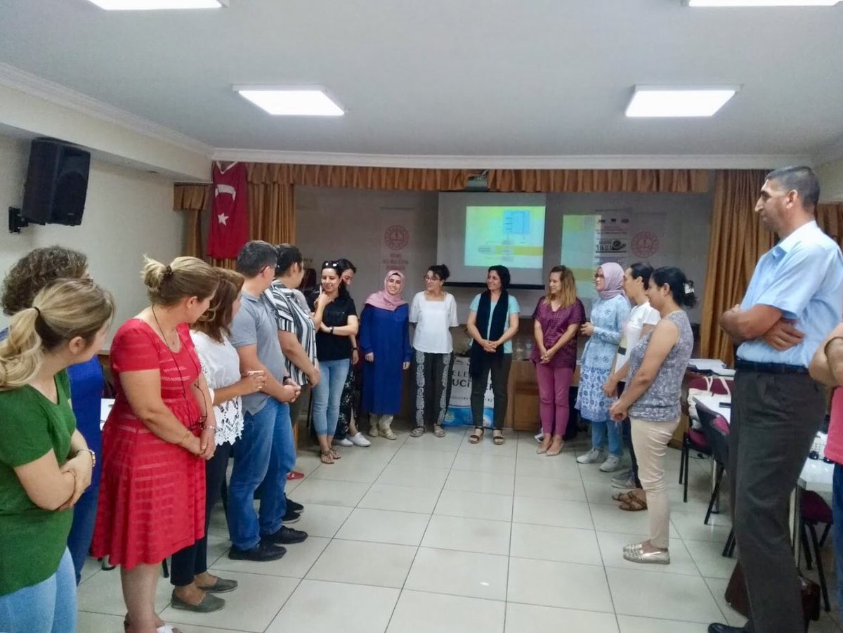 BademliStem's tweet photo. @gelecegi_yakala projesi yaygınlaştırma çalışmaları neticesinde hizmetiçi eğitim kapsamındaki STEM kursumuz gerçekleştirildi.

@izmir_ilmem 
@Odemis35_Ilce https://t.co/la4dTAM2Fm