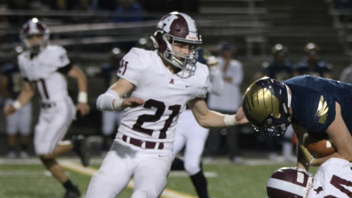 Austin_Football's tweet photo. COUNTDOWN TO KICKOFF - 21 Days to Maroon Ball! Season opener at Pflugerville Connally Fri 8/30 7:30pm! @AustinMaroonFB #LoyalForever #ClobberTheCoogs #MaroonNation https://t.co/nUzk95hKCb https://t.co/cPuB9Ri2sz