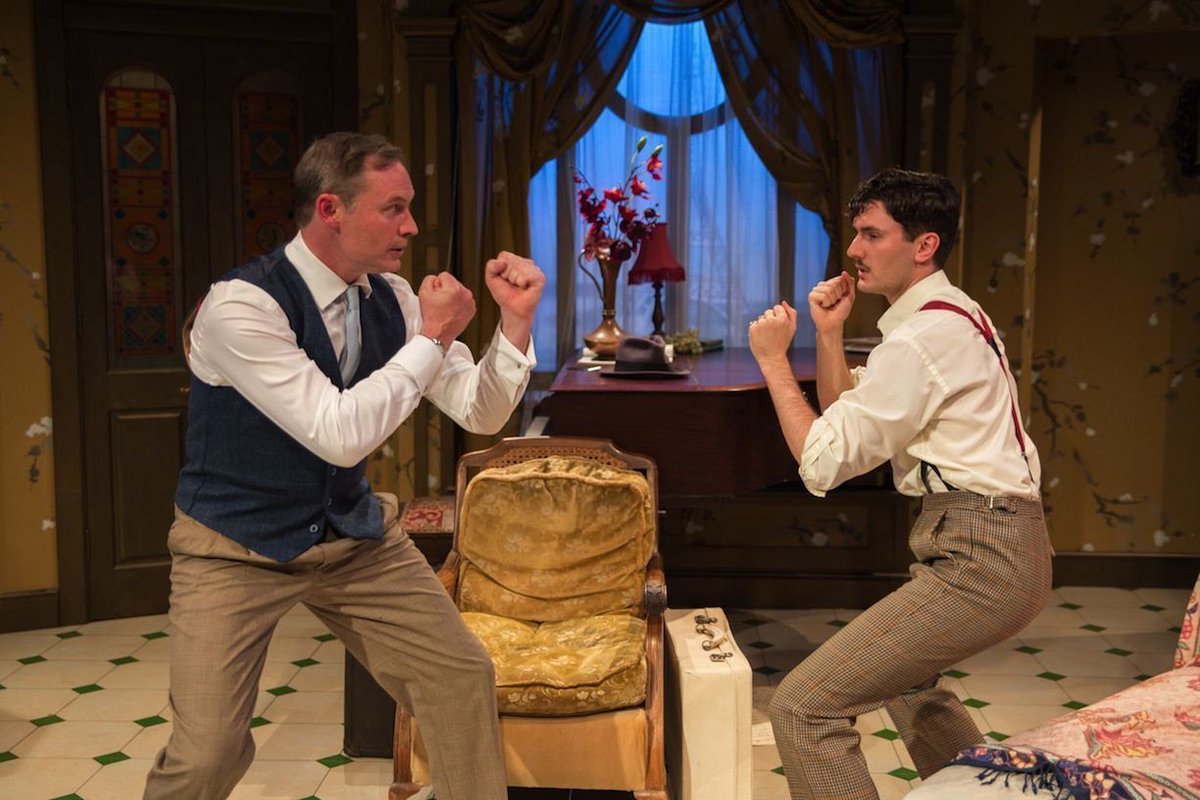 Theatre review: Private Lives at <a href="/MillAtSonning/">The Mill at Sonning</a> - britishtheatreguide.info/reviews/privat…