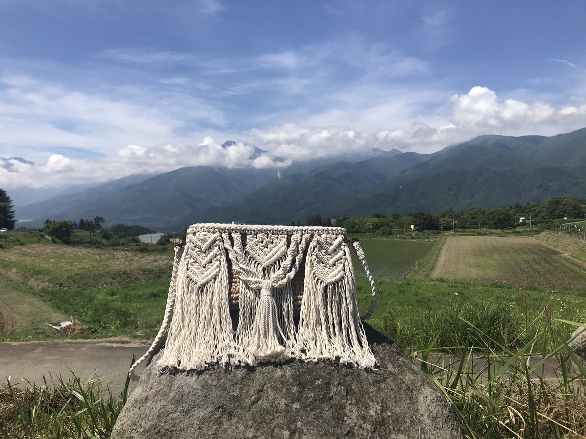 マクラメショルダーバッグ❤️
インスタでプレゼント企画やってます。よかったらご参加ください💜riri.handmade818 #プレゼント企画 #インスタ #マクラメバッグ #マクラメ編み #ボヘミアン #ボーホー #boho #beachlife #農業女子 #サーファー #ママサーファー #ママリ #5児ママ  #ハンドメイド