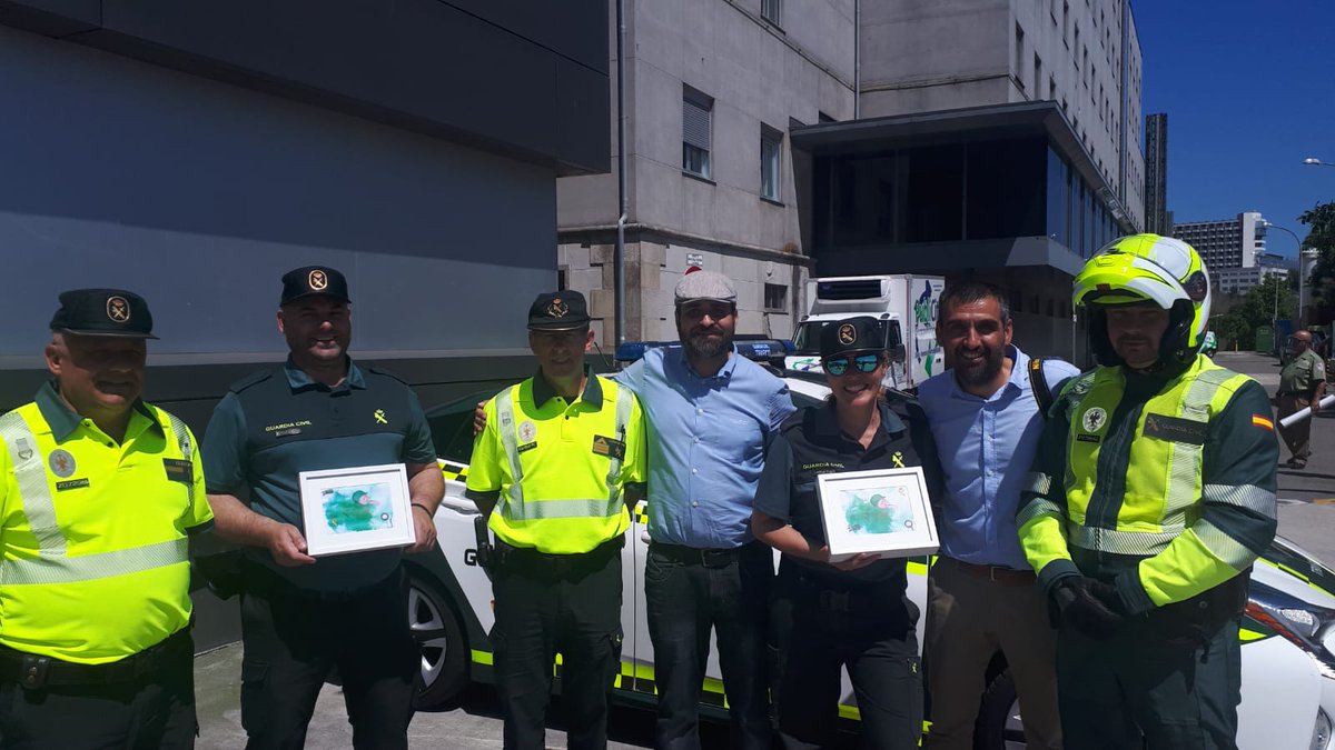 Asc_SONRISAS's tweet photo. GRACIAS por el día de hoy
Gracias por hacerlo posible
#hospitalacoruña🏥 @GabComCHUAC
@PCivilCoruna @Policia_Coruna   @policianacional @guardiacivil @bombeiroscoruna @PuertoACoruna #bomberosforestales #AgentesMedioambiente #Trafico #cinológico #OPC 
#1niño1sonrisa 💙💚🧡 https://t.co/CcwoX2NIdE