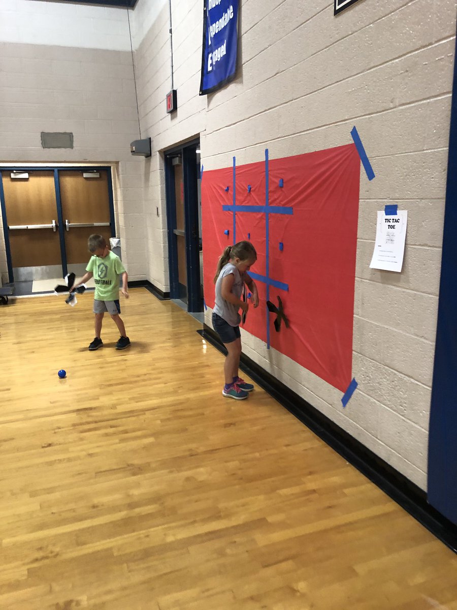 AlexandraLena22's tweet photo. Life Size Board Games #LFChildCare #LFCCbeapartofagreatsummer #LFLeads https://t.co/w6AK0TZJMQ