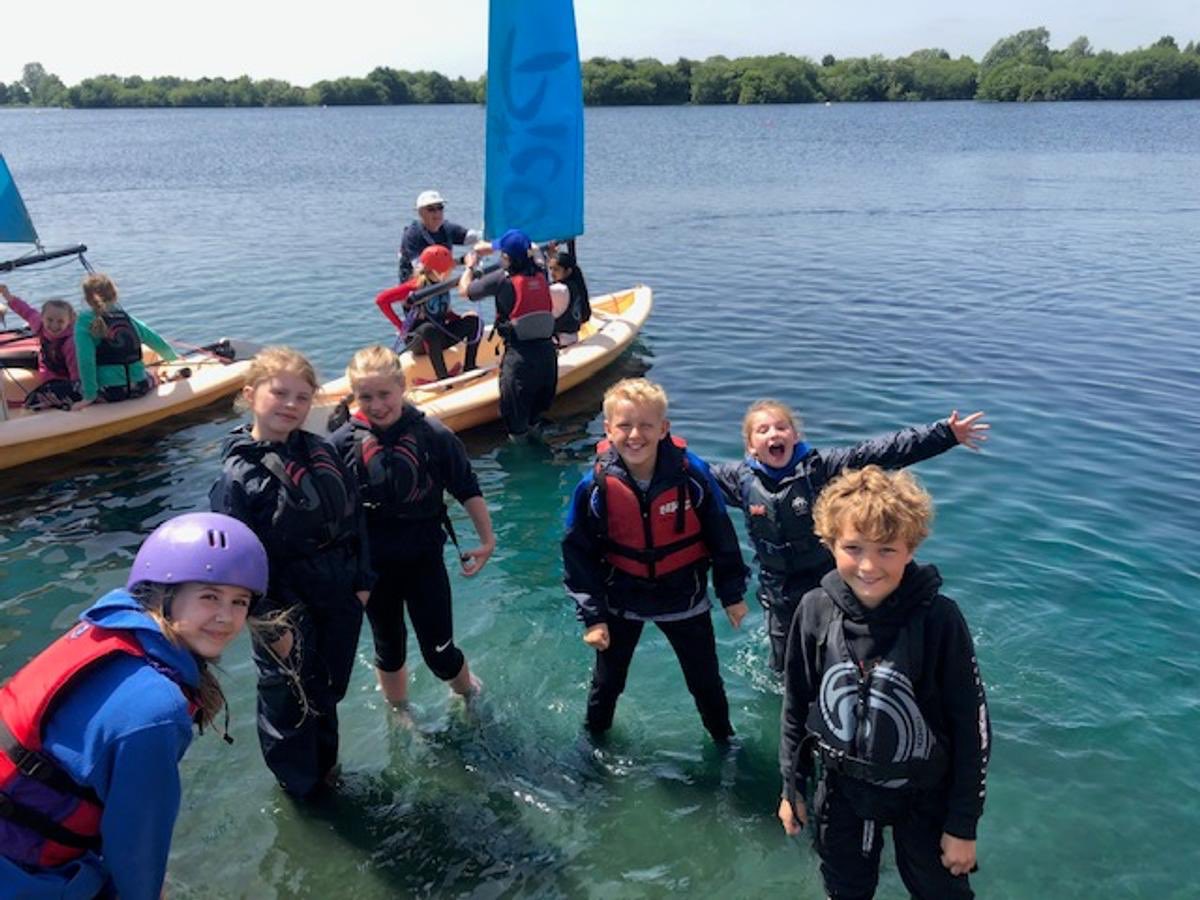 Highfields_PE's tweet photo. Water lot of fun! #ActiveFridays β΅οΈπ¦ https://t.co/QnYnsYlfAi