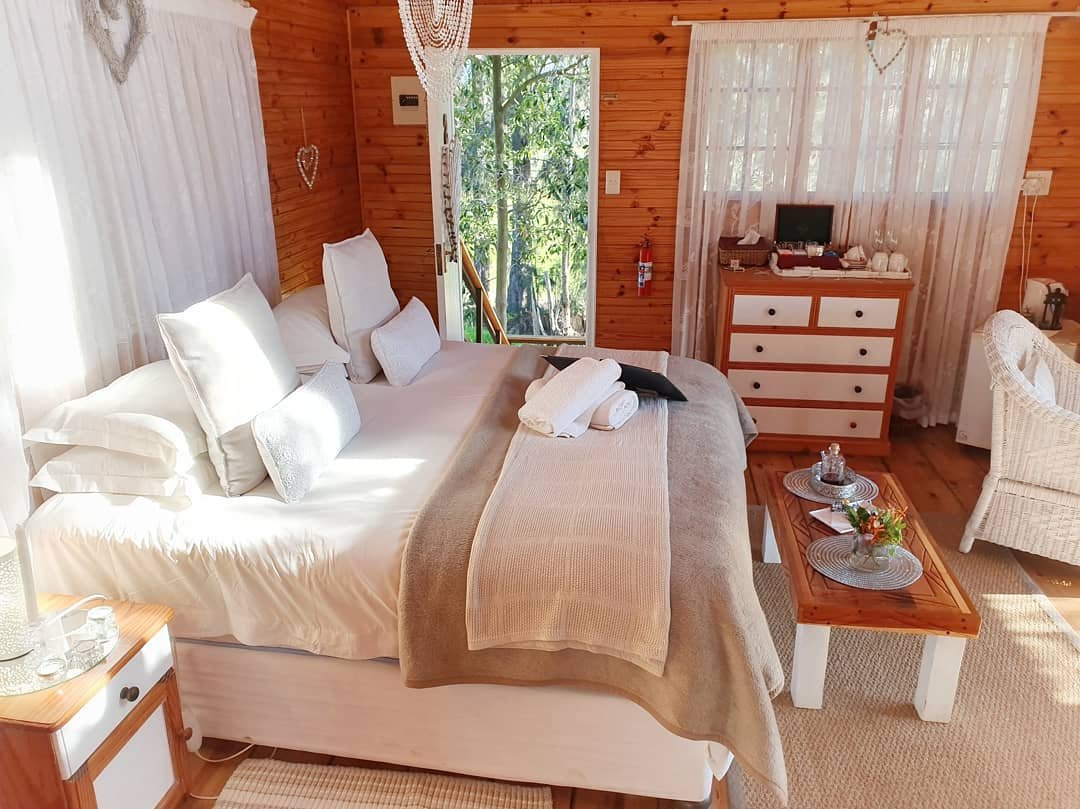 millerinthecity's tweet photo. Our stay at @VindouxFarm was a tranquil and peaceful experience. Check out my latest blog post for a full review on this beautiful guest farm and their unique luxury treehouse accommodation.
#treehouse #vindoux #wintergetaway #tulbagh https://t.co/pKLbjyeo9c