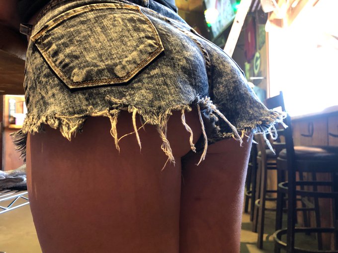 Miss me? I miss y&rsquo;all! ❤️❤️ https://t.co/iPRRVPVIMl