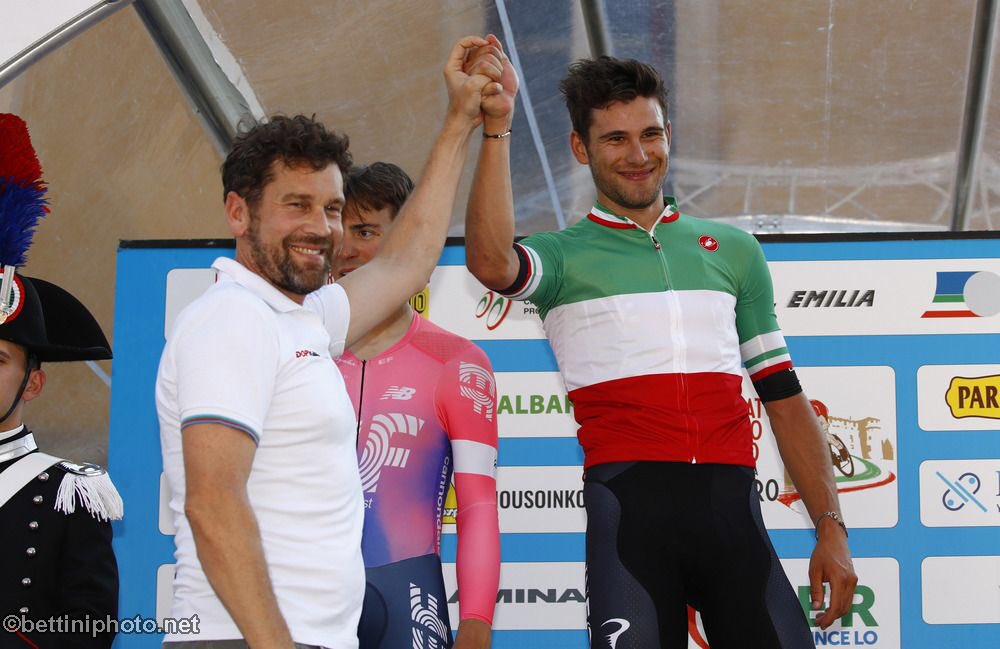 Filippo #Ganna è #CampioneItaliano 🇮🇹 della #cronometro ⏱ #Complimenti 👏🏻 #ciclismoitaliano #ciclismo #italia #tricolore #accpi