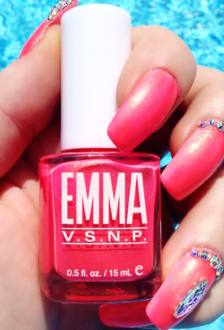 exploding_nova's tweet photo. @EMMABeautyLA #SouthBeachCollection Summer 2019 https://t.co/gSE1T8t2dc