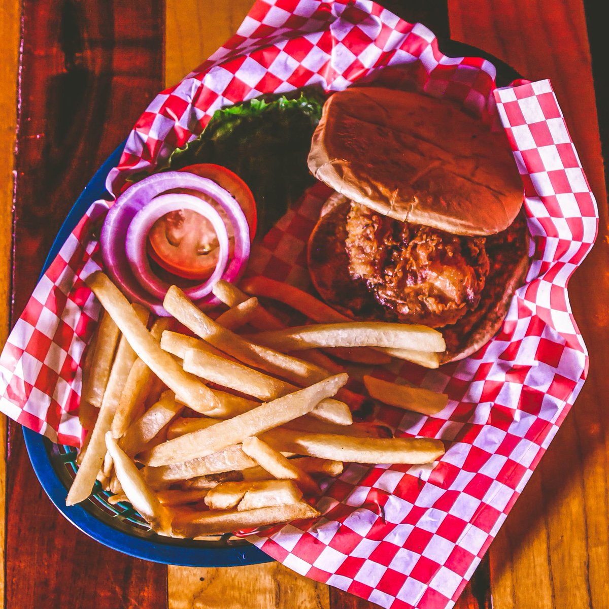 Soul Tribe tonight no cover!!!! Our famous fried or grilled chicken sandwich and fries just $5! $3 Vodkas Deep Eddys, Tito's or local Iron Root Republic! 
#soultribe #reggaemusic #welovetojam #greatvibes #chickendinner #vodkaspecials #fridaynightout #longweektimetocutloose