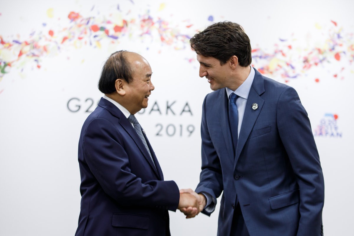 Merci au PM Nguyễn Xuân Phúc pour la bonne discussion lors du Sommet du #G20 à Osaka sur la façon dont le nouvel accord du PTPGP créera plus d'emplois et d’opportunités pour les entreprises et les entrepreneurs, et fera croître la classe moyenne au Canada et au Vietnam.