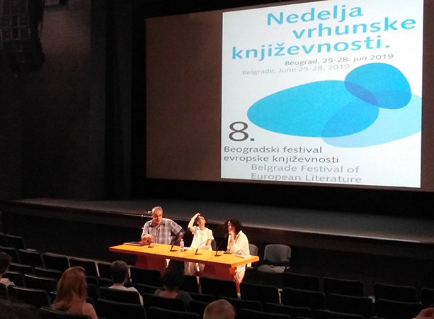 SEEcult's tweet photo. Sudbina kritike u doba populizma i spektakla https://t.co/9lkyEe2tt9 #BFEK #panel #AnaMartinoli #MihajloPantic @arhipelagb @DomOmladineBG https://t.co/80xW2tIBZB