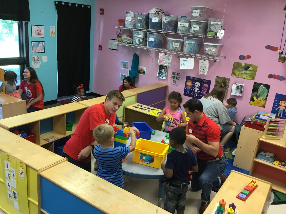 Kelly Osborne tweet media