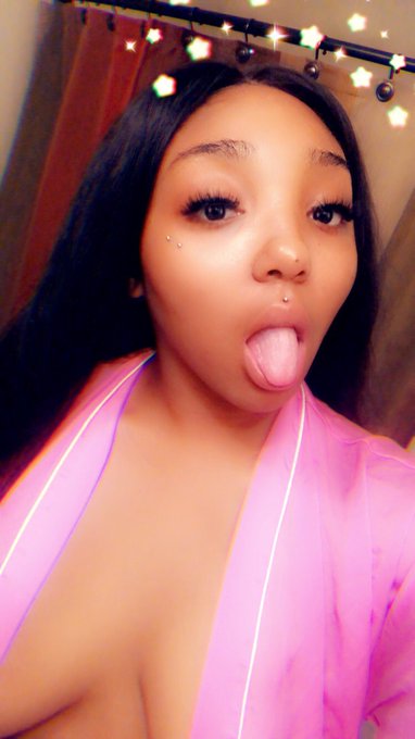 New piercing who this 👀 y&rsquo;all like https://t.co/Kt1eR5i914<a href="/tag/virgoseason"class="tags"><span>#virgoseason</span></a>