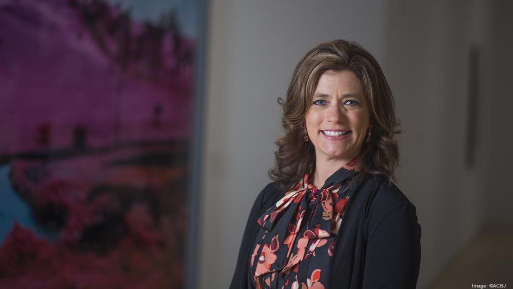 KCBizJournal's tweet image. Congratulations to Hallcon's Jen Regas, a 2019 #CFOoftheYear honoree. bit.ly/2RGzE6J