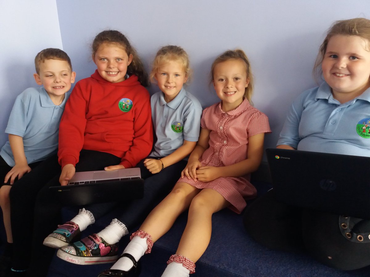 PentrerGraig's tweet photo. #pgpmercury and #pgprockets learning together! 😁 #pgpict https://t.co/VeVU5zkGtd