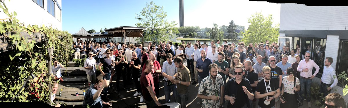 OGD_ict's tweet photo. En de super gezellige Alumni borrel in de zon 😎. ‘A song of Ice and Fire’ https://t.co/78bB35wdzW