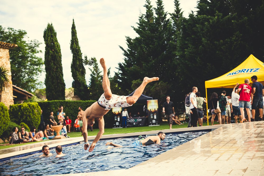 I demà, tots cap a la pool party del <a href="/Festival_Era/">Era Electrònica "Pool Party" 2019</a>!