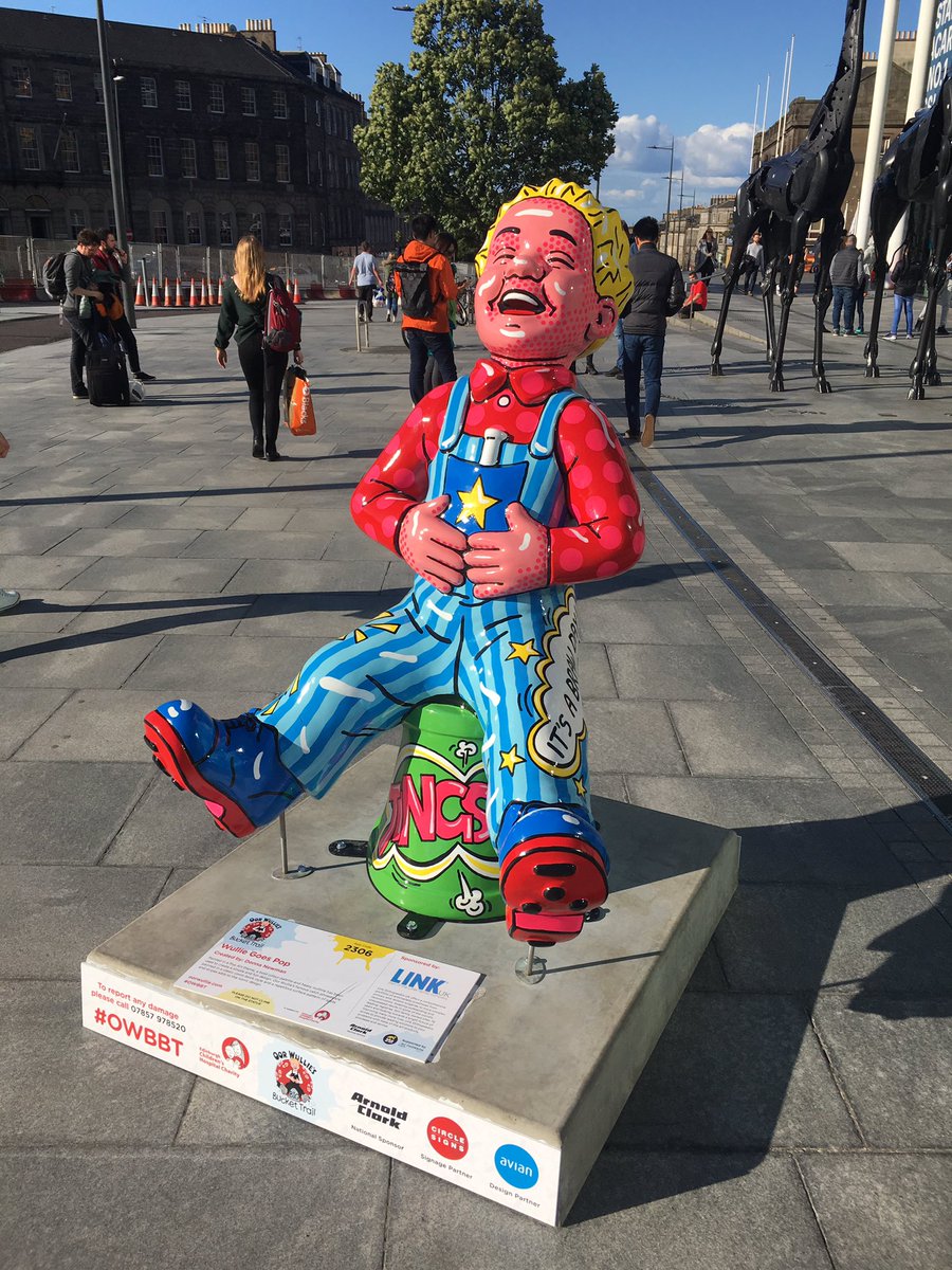 daveed11's tweet photo. More wullies #oorwullie #edinburghpride #Edinburgh https://t.co/izyu72jz24