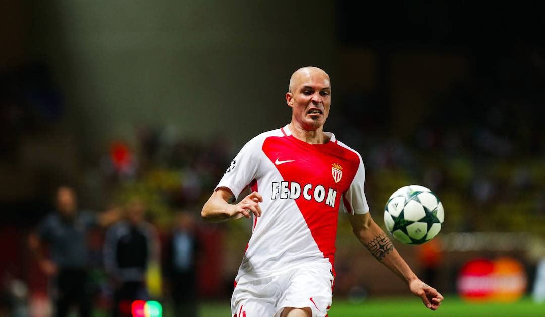 aleksimonegask's tweet photo. Notre pirate ! Présent sur le navire de la L2 aux portes de la finale de la ligue des champions ! De ton 1er but pour ton 1er match contre Tours à ton tacle salvateur contre City en passant par ton But contre Valence en Barrages.. #numero24 #unodinoi #raggi #daghemunegu 🔴⚪ https://t.co/QpyrvBc4NQ