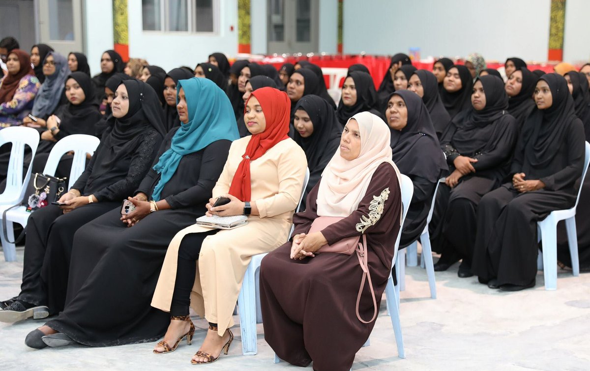 QaumeeRoohuga's tweet photo. GA.Villingili gai rey beyvi Gaaree Course  level 1, 2, 3 ge dhasverin nah certificate dhinumuge rasmiyyaathu adhi hukuru huhdha ah edhi lavvaafa thihbevi beyfulhun  testkoh hukuru huhdha haval kurun 
Maruhabaa Emmehaa dharivarun 
#ShukuriyyaaMP dhaairaa ge king @SaudVillingili https://t.co/AnytYsprfB