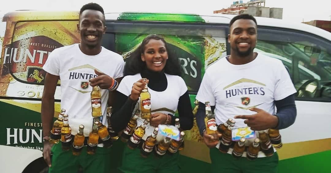 ExactExperient2's tweet photo. Our Fridays are not complete without Hunter's Cider, Dry or Gold, we serve it chilled!
.
.
.
#HuntersCider
#HuntersCiderFever
#HuntersSampling
#KwalOfficial
#ExactMarketing
#ExactExperiential https://t.co/rVhTK9oGqN