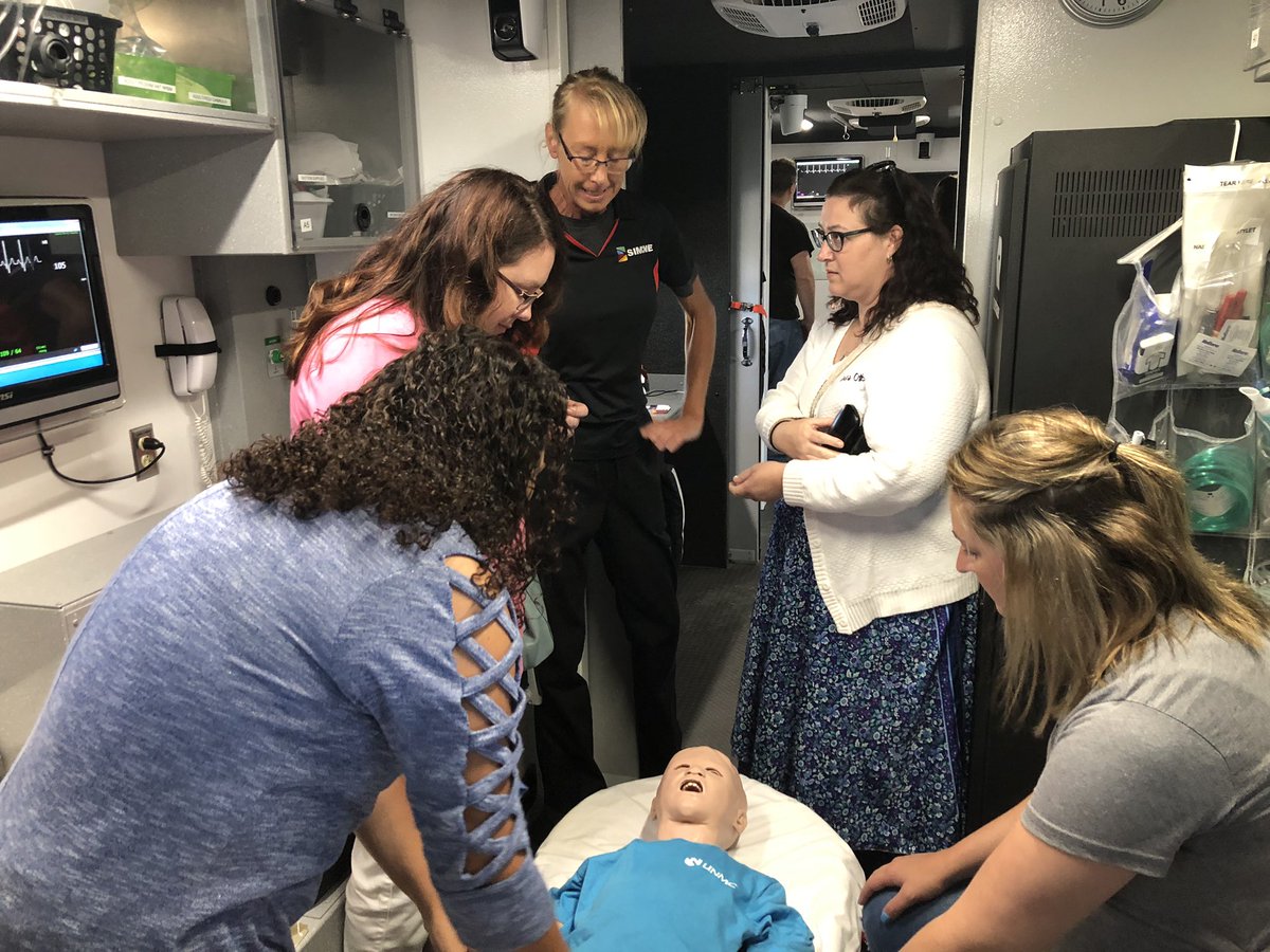 402AndraB's tweet photo. Very few training resources are cooler than the @unmc #SimulationinMotion-Nebraska #SIMNE. I can’t wait to partner with #EMS &amp; #CriticalAccessHospitals to enhance our #traumasystem statewide! @Bryan_Health @Bryan_Rural @ChildrensOmaha @CHIhealth https://t.co/yIsl9Ur5Tl