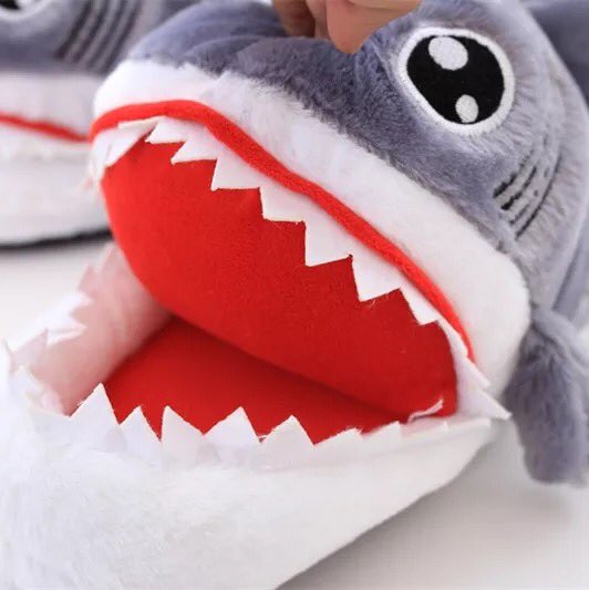 тапки акулы резиновые. тапки кигуруми акула. тапки акулы. мягкие тапочки акулы. тапки кигуруми акула.