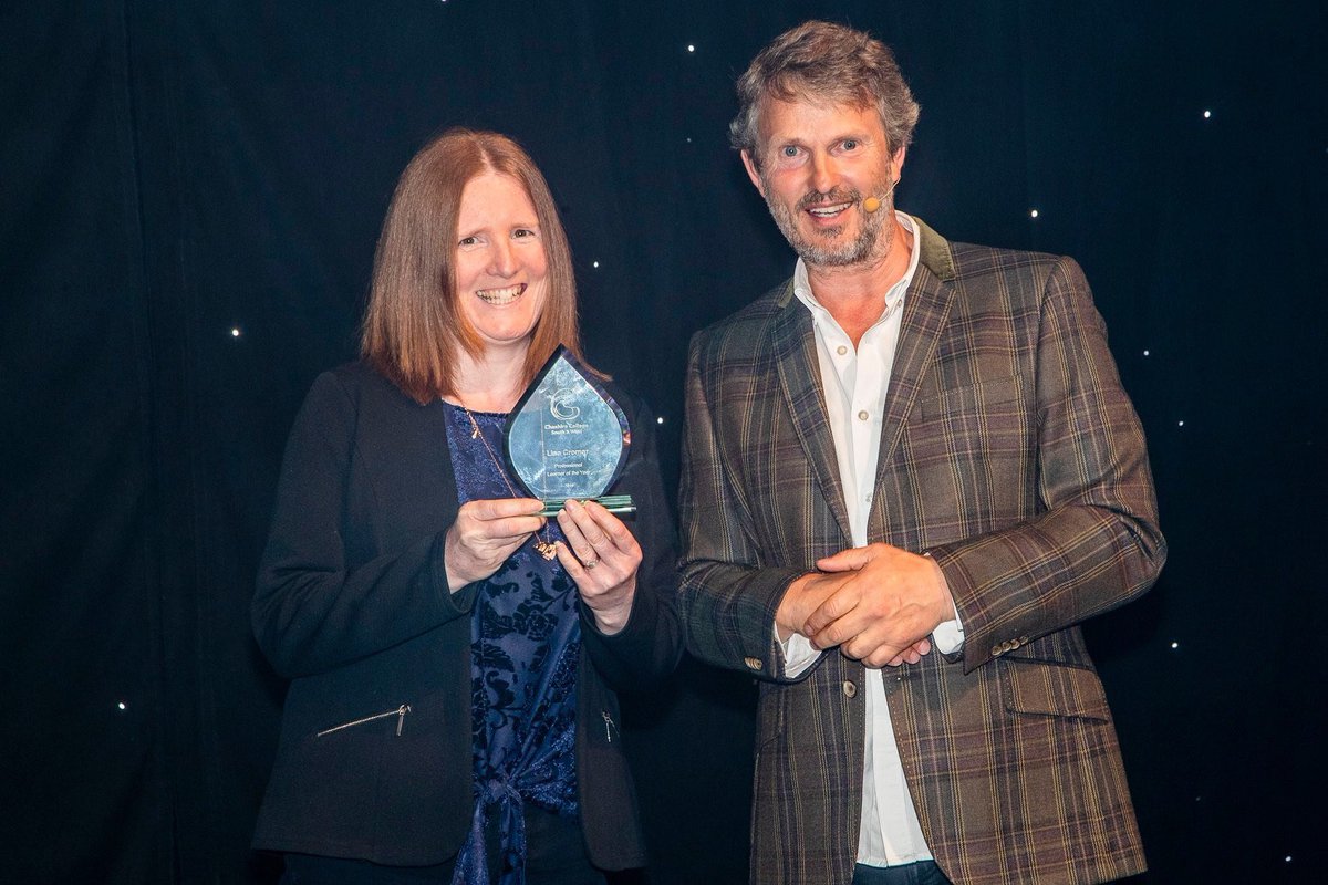 LisaMcanish's tweet photo. I feel proud and honoured to have received this week the Professional Learner of the Year Award π #cheshirecollsw https://t.co/aUYWKMAxJE