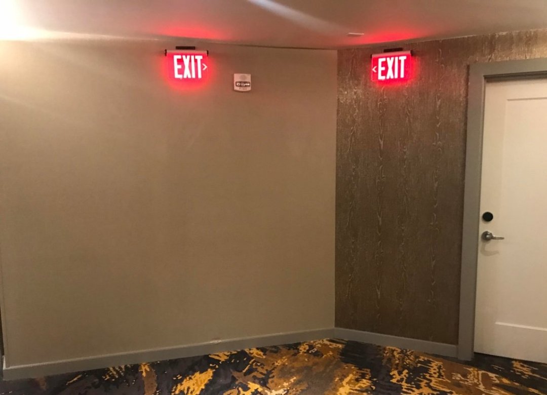 Resource4Signs's tweet image. Hotel sign design fails 🤦‍♀️
This is why you hire professional sign makers! 😉

Source: PostFun
#signfails #fridayfail #braillefail #signage #signdesign
