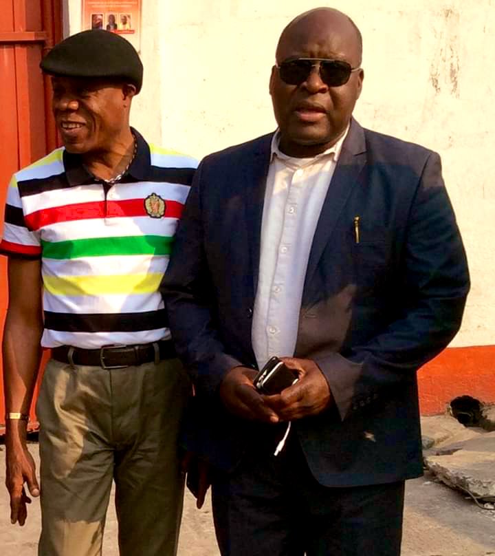 pour_nation's tweet photo. Présence à #Kinshasa d’une forte délégation de l’@uncrdc/France conduit par Son Secrétaire Fédéral Robert Biongo. Ils ont rencontré @Mayobaudouin2 SG du parti, et rencontrerons également d’autres personnes https://t.co/prGMexB4FV